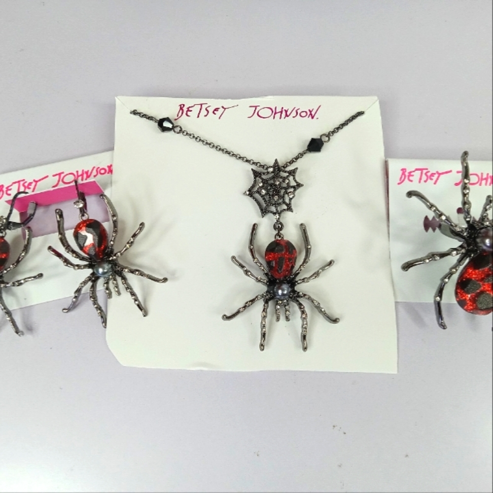 Betsey johnson holloween spider set